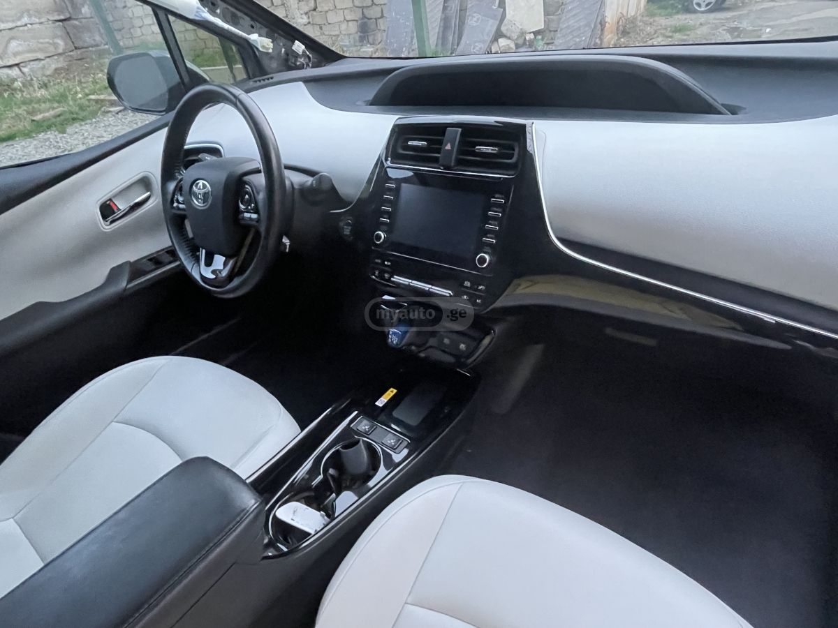 Toyota Prius - фото 6