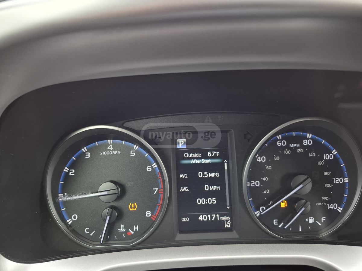 Toyota RAV 4 - фото 13