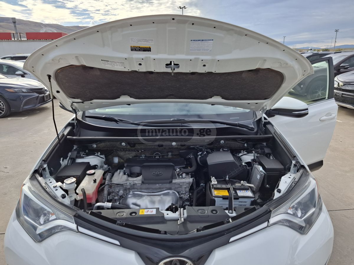 Toyota RAV 4 - фото 14