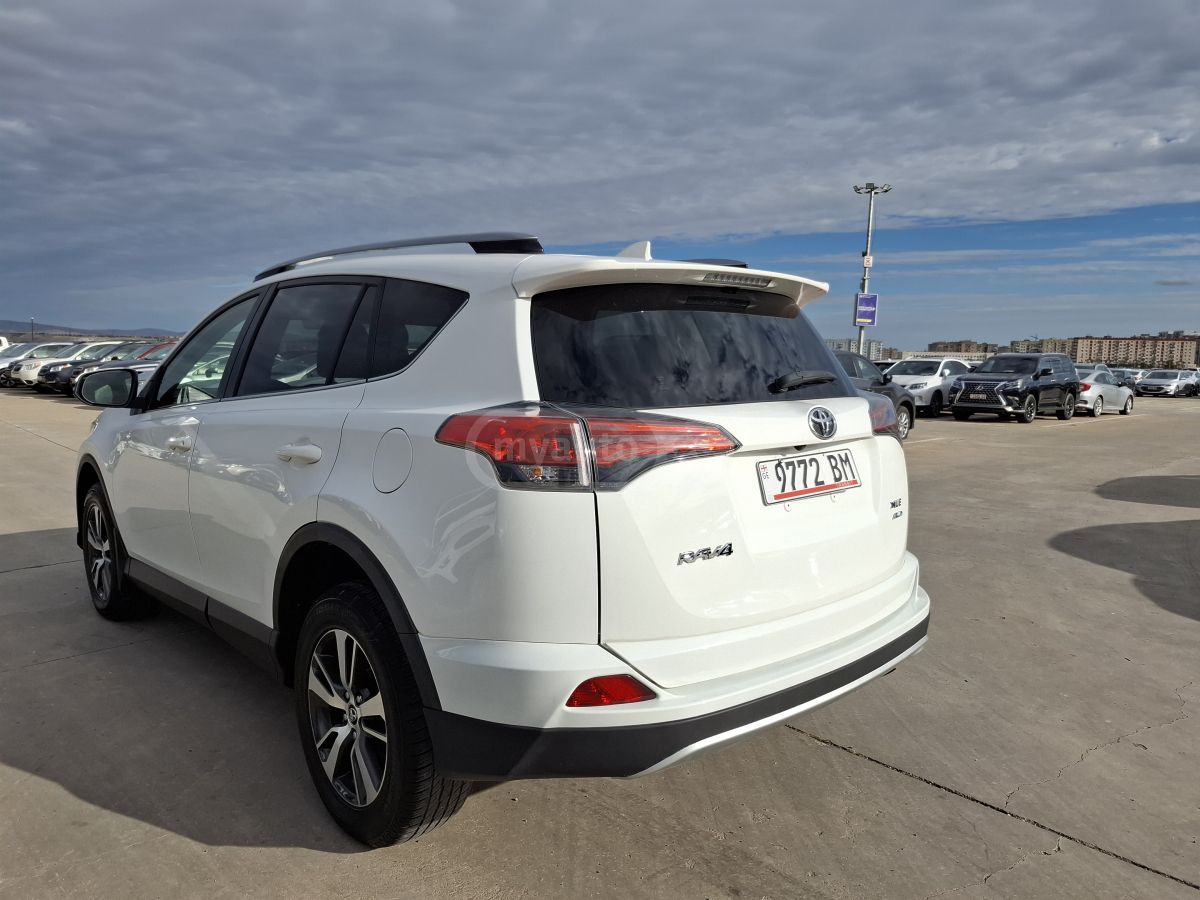 Toyota RAV 4 - фото 9
