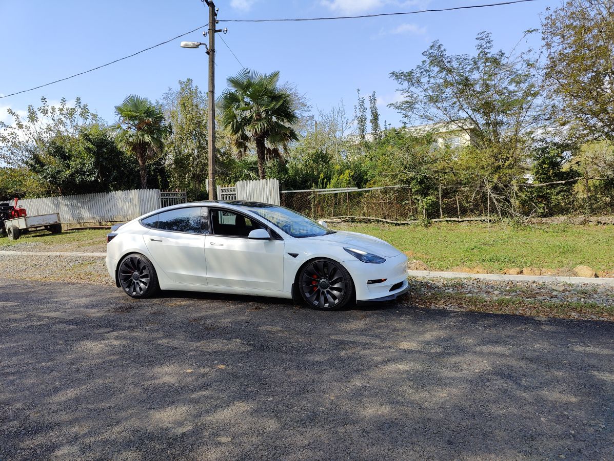 Tesla Model 3 - фото 7