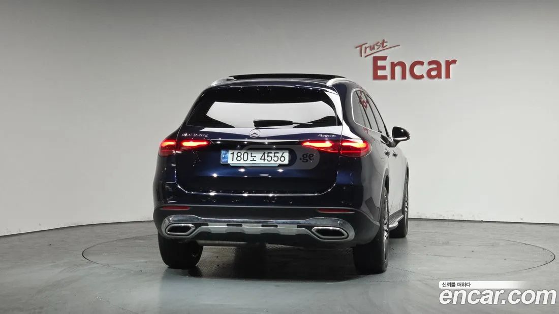 Mercedes-Benz GLC 200 2024 — миниатюра 4