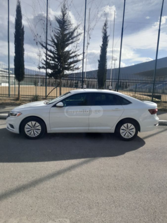 Volkswagen Jetta - фото 5