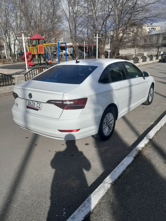 Volkswagen Jetta - фото 8