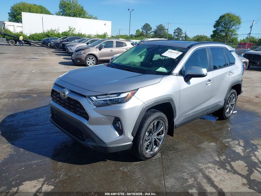 Toyota Rav 4 - фото 3