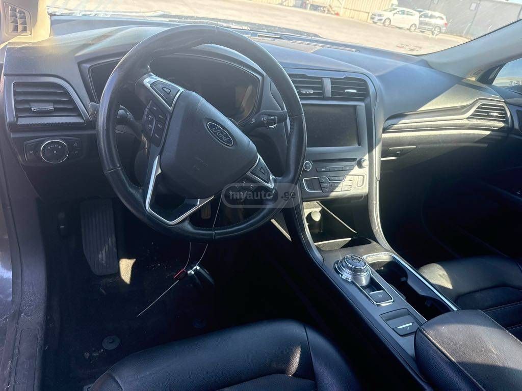 Ford Fusion - фото 4