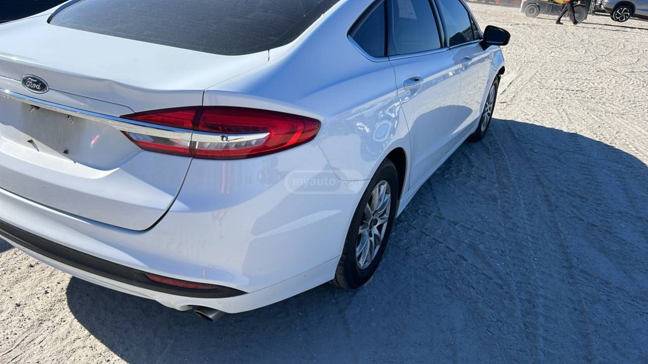 Ford Fusion - фото 5