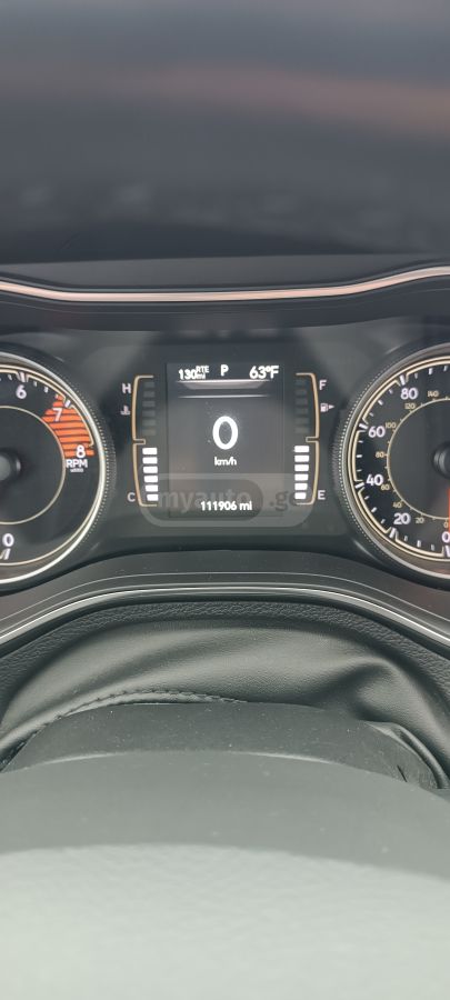 Jeep Cherokee - фото 11