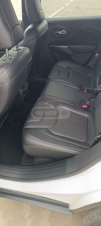 Jeep Cherokee - фото 15