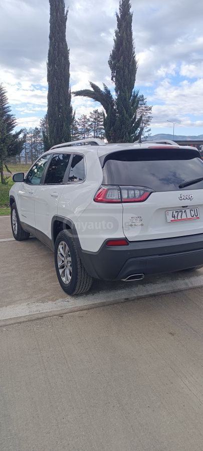 Jeep Cherokee - фото 3