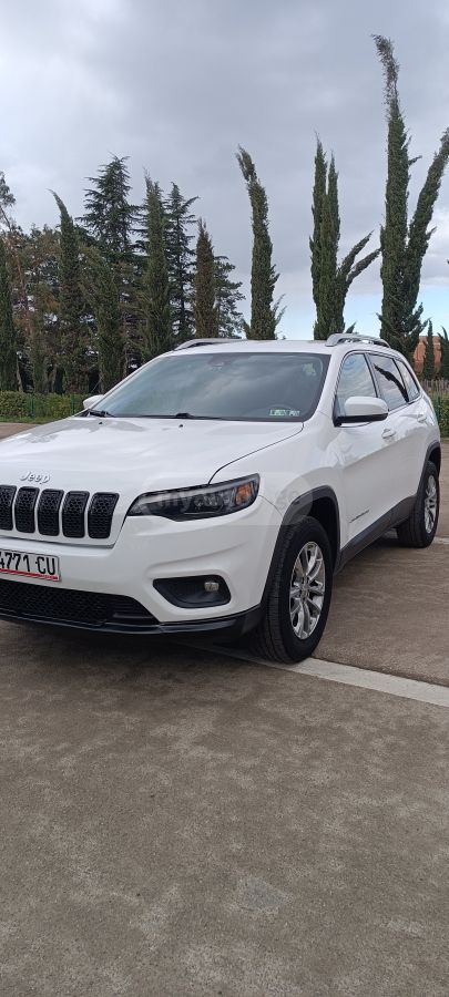 Jeep Cherokee - фото 4