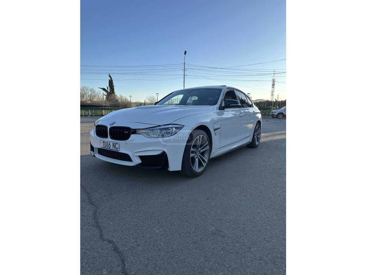 BMW 330 - фото 1