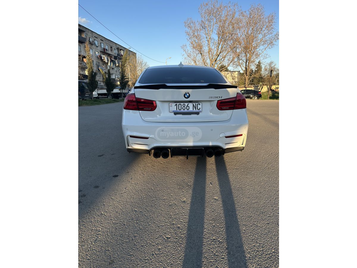 BMW 330 - фото 3