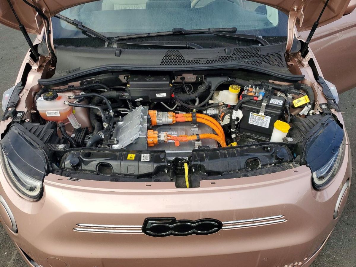 Fiat 500e 2024 — миниатюра 11