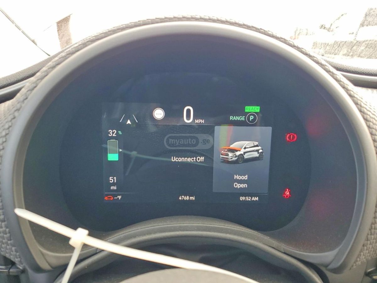 Fiat 500e 2024 — миниатюра 9