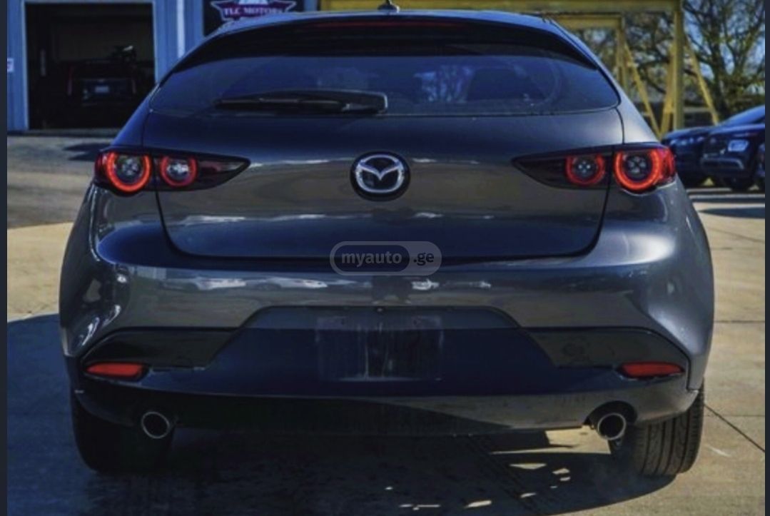 Mazda Mazda 3 - фото 2