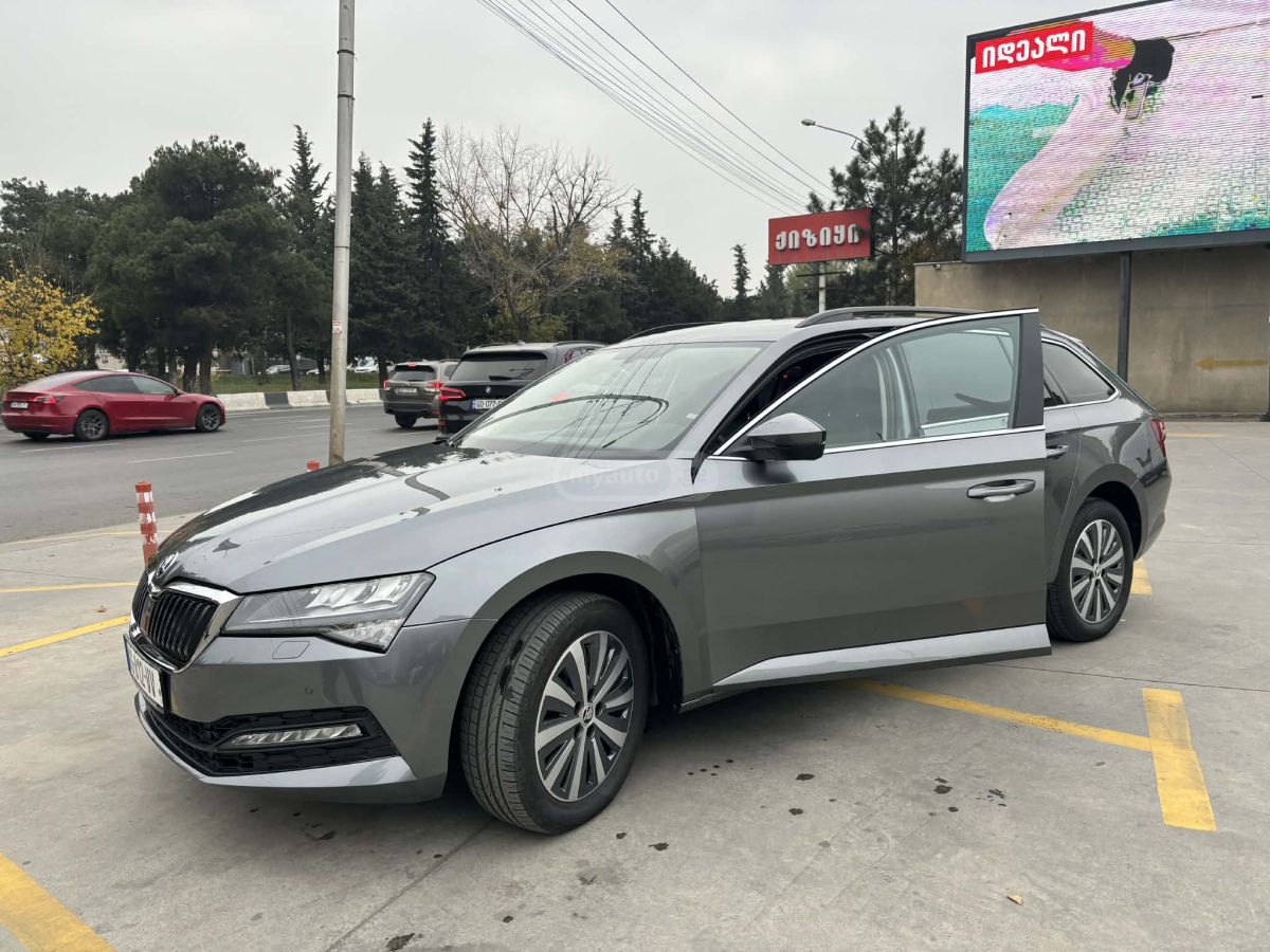 Skoda Superb - фото 7