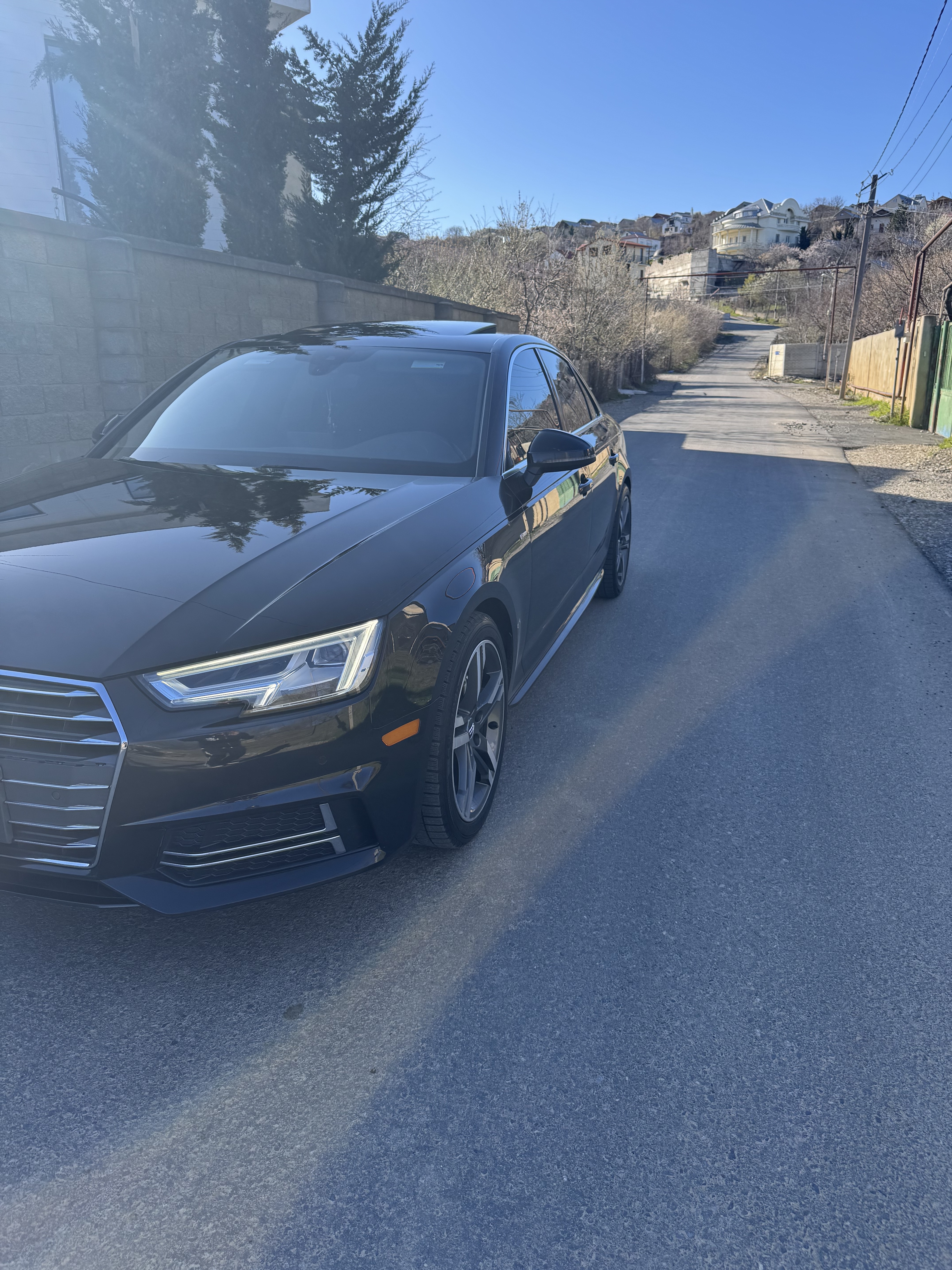 Audi A4 - фото 3