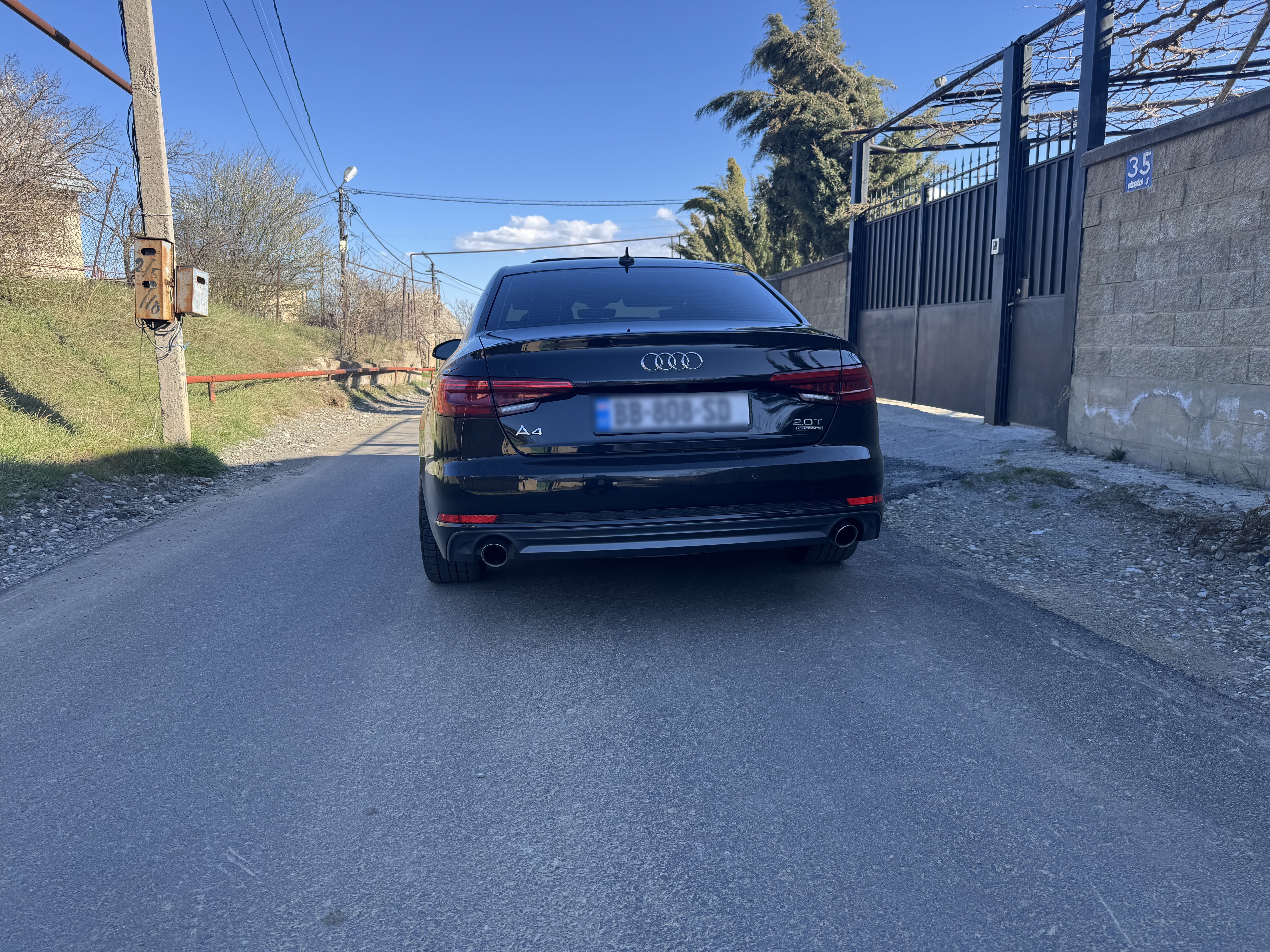 Audi A4 - фото 4