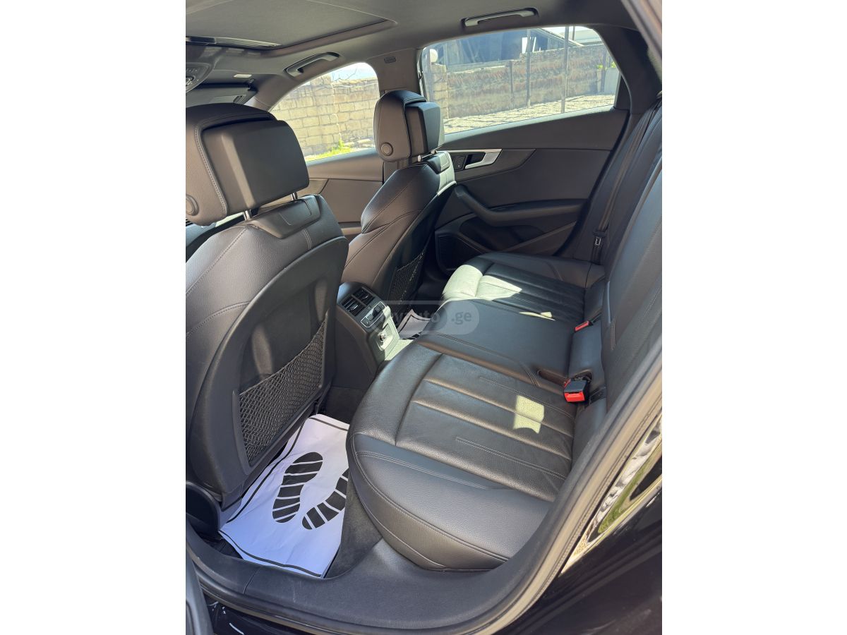 Audi A4 - фото 8