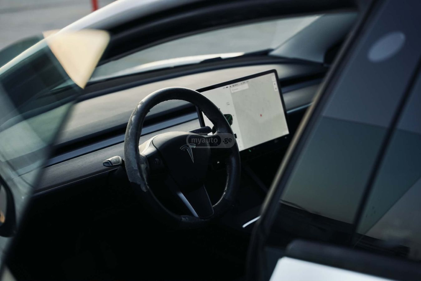 Tesla Model 3 - фото 9