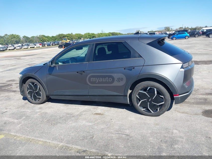 Hyundai Ioniq 6 2023 — миниатюра 13