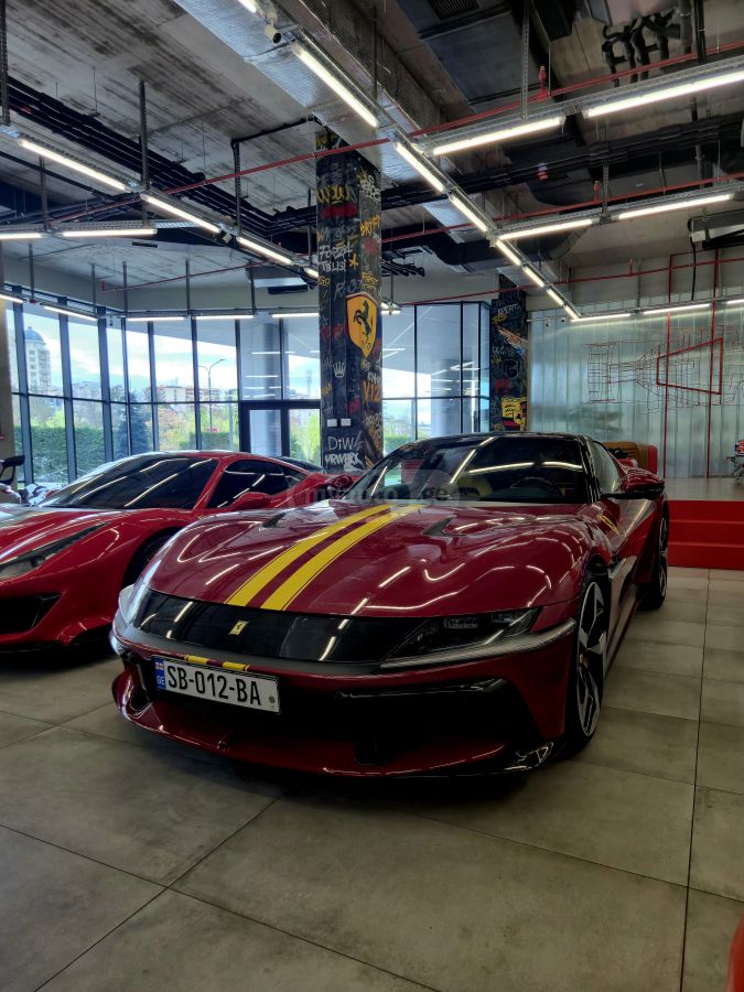 Ferrari 12 Cilindri 2025 — миниатюра 1