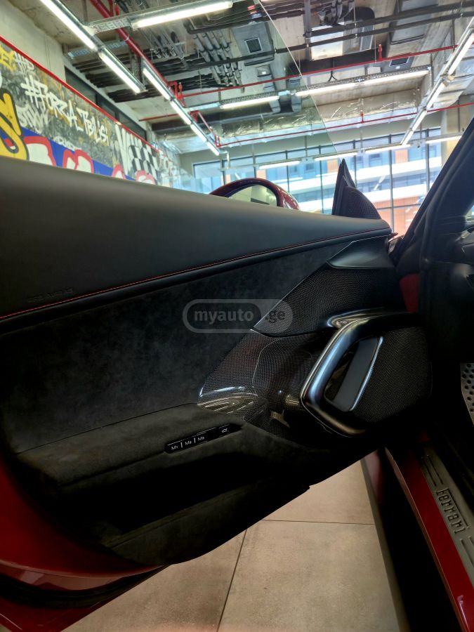 Ferrari 12 Cilindri 2025 — миниатюра 5