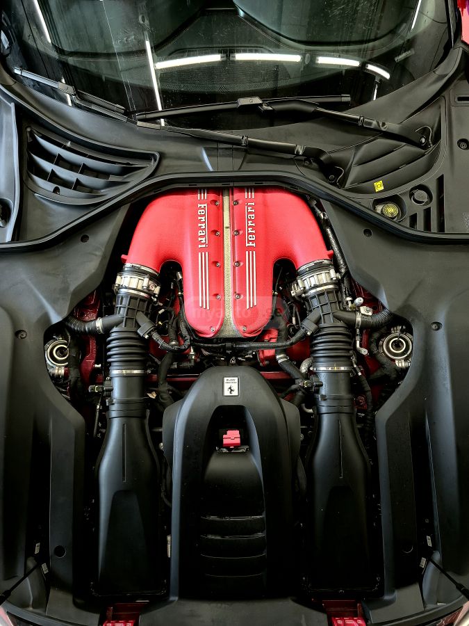 Ferrari 12 Cilindri 2025 — миниатюра 9