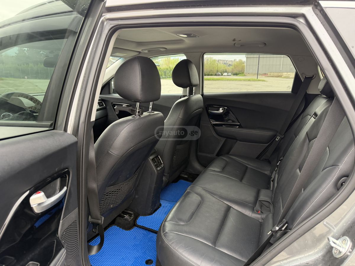 Kia Niro - фото 12
