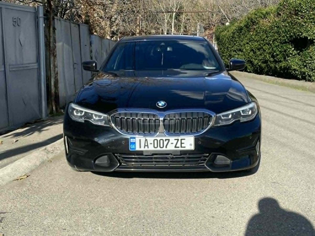 BMW 330 - фото 3