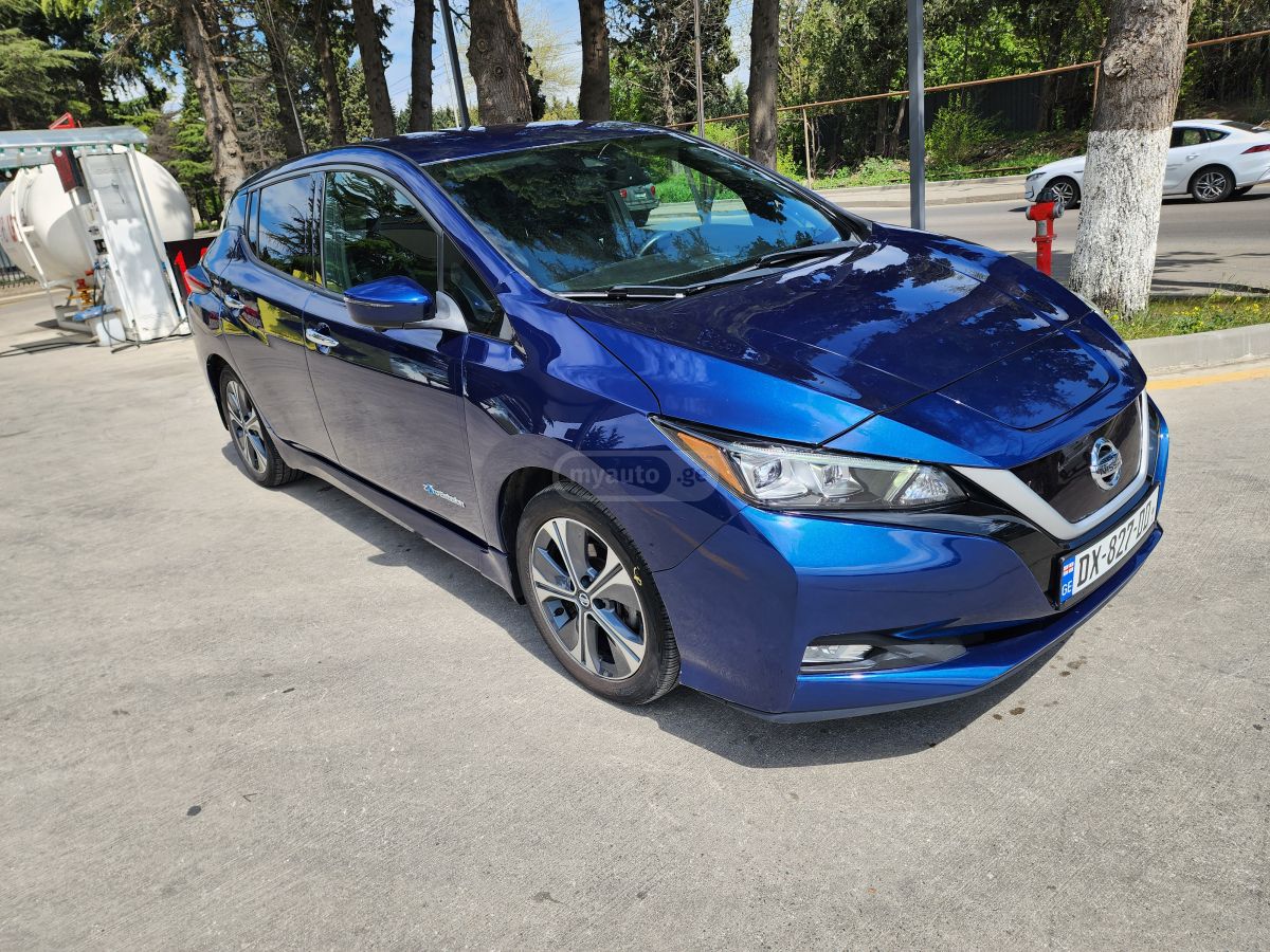 Nissan Leaf - фото 2