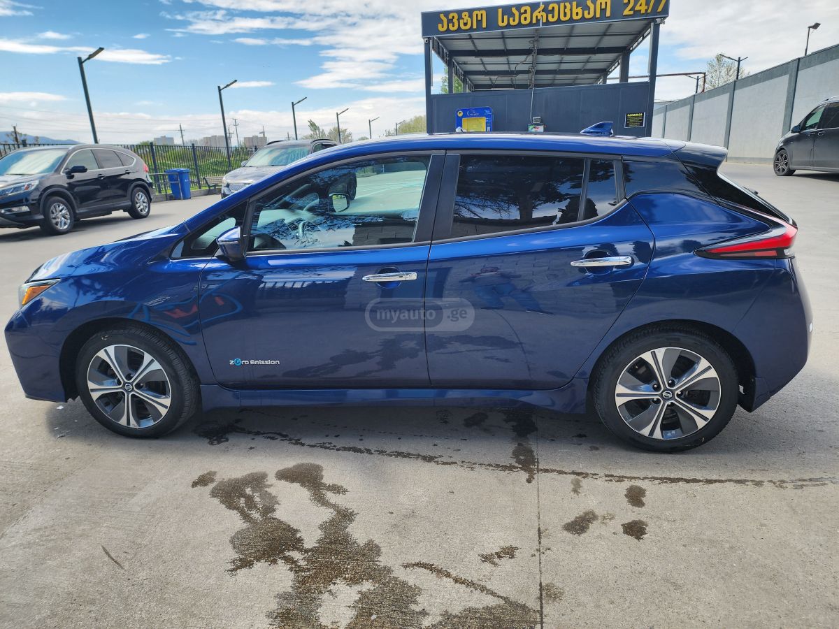 Nissan Leaf - фото 4