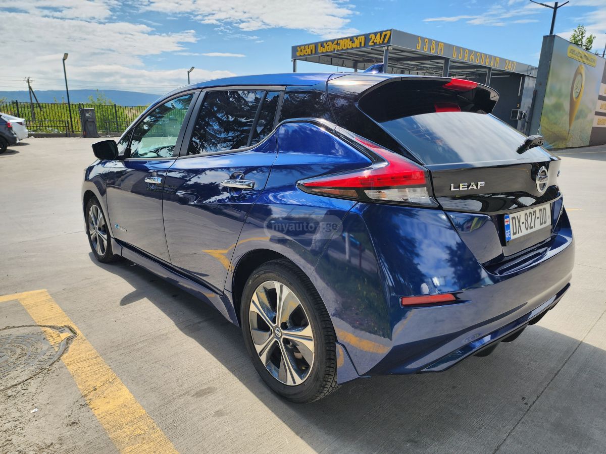 Nissan Leaf - фото 7