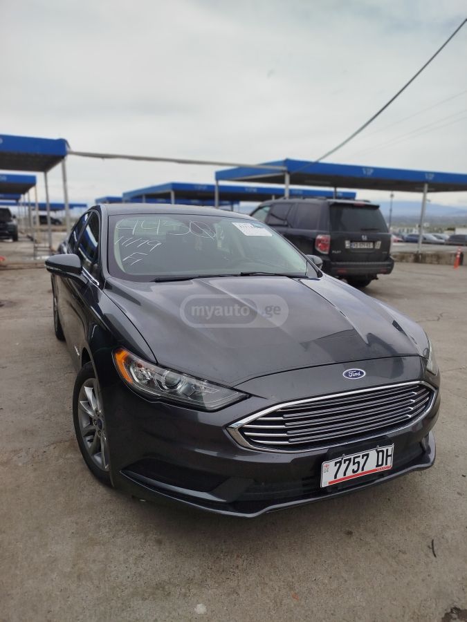 Ford Fusion - фото 1