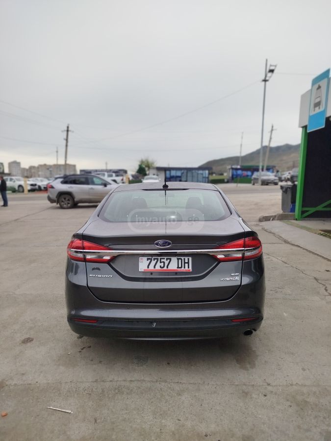 Ford Fusion - фото 5