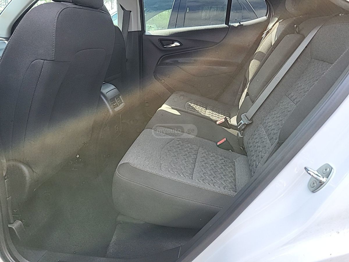 Chevrolet Equinox - фото 8