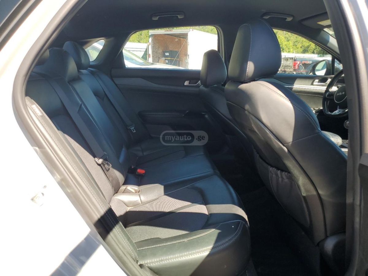 Kia GT LINE — миниатюра 13