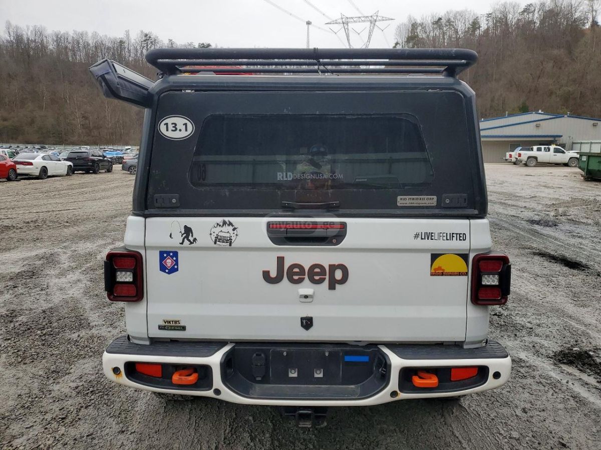 Jeep Gladiator Rubicon 4dr 4x4 Crew Cab 5 ft. 2022 — миниатюра 6