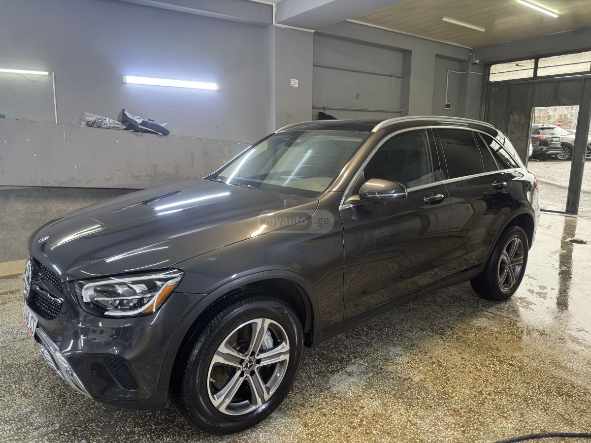 Mercedes-Benz Base GLC 300 4dr All-Wheel Dri — миниатюра 2