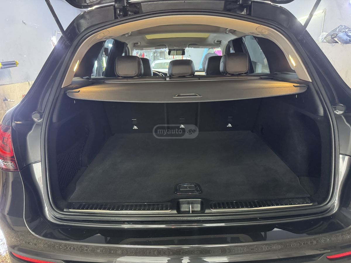 Mercedes-Benz Base GLC 300 4dr All-Wheel Dri — миниатюра 7