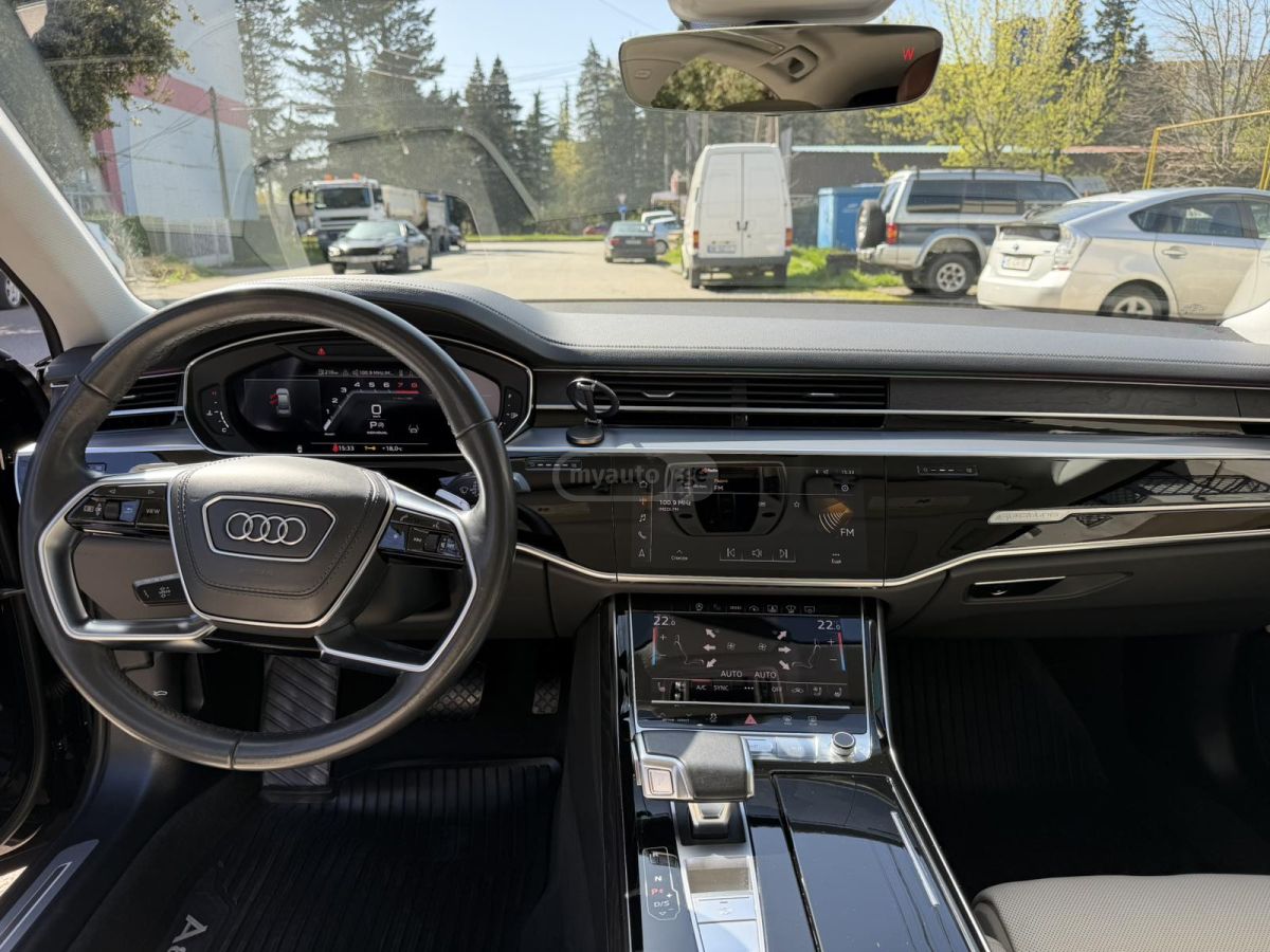 Audi A8 - фото 14