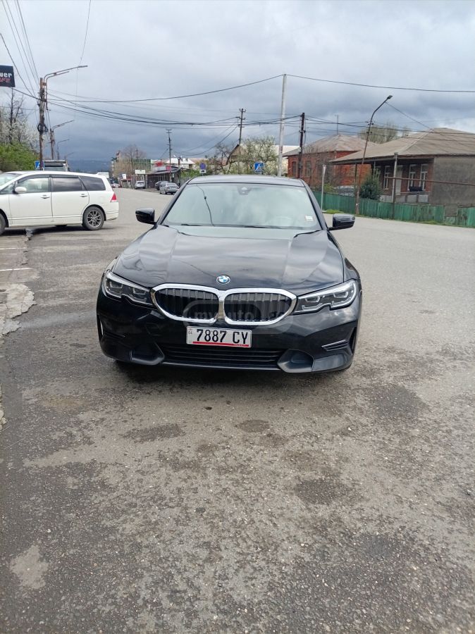 BMW 330 - фото 1