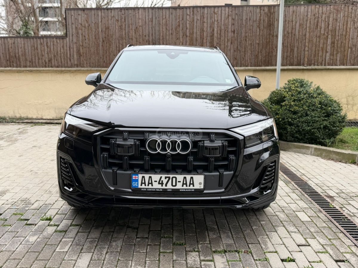 Audi Q7 - фото 2