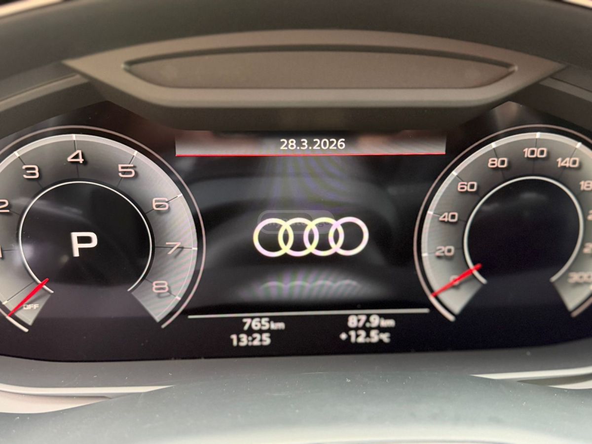 Audi Q7 - фото 8