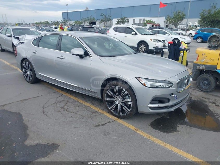 Volvo S 90 - фото 1