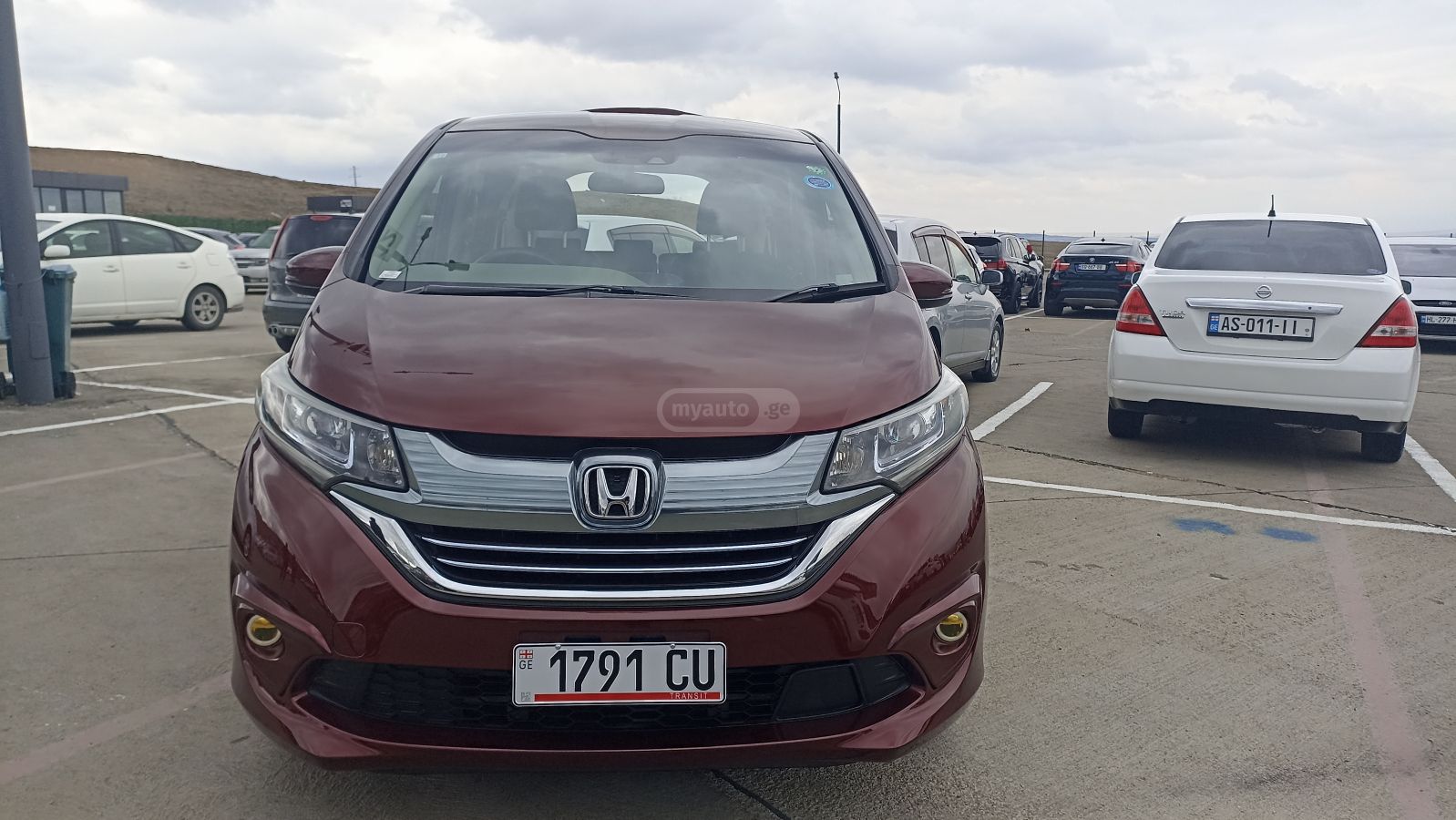 Honda Freed - фото 1