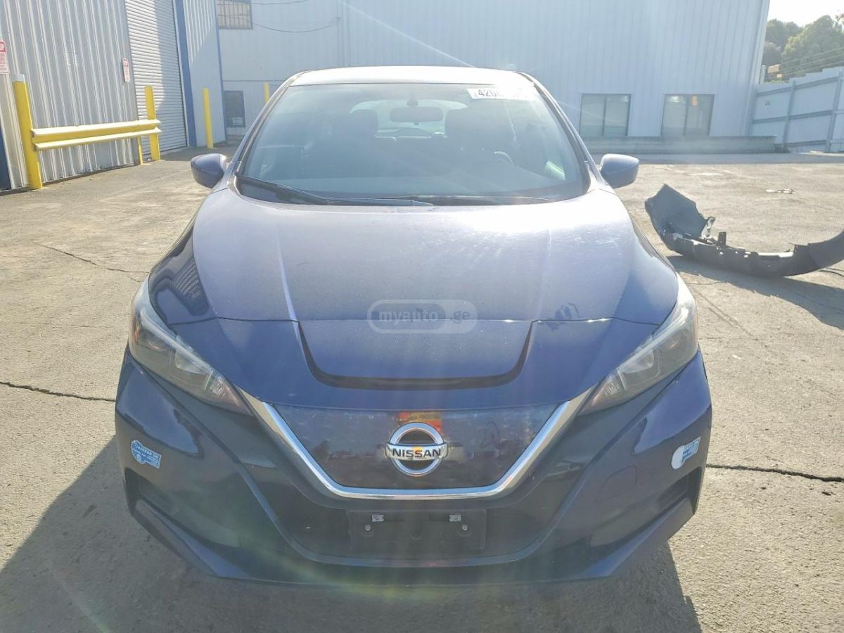 Nissan Leaf - фото 2