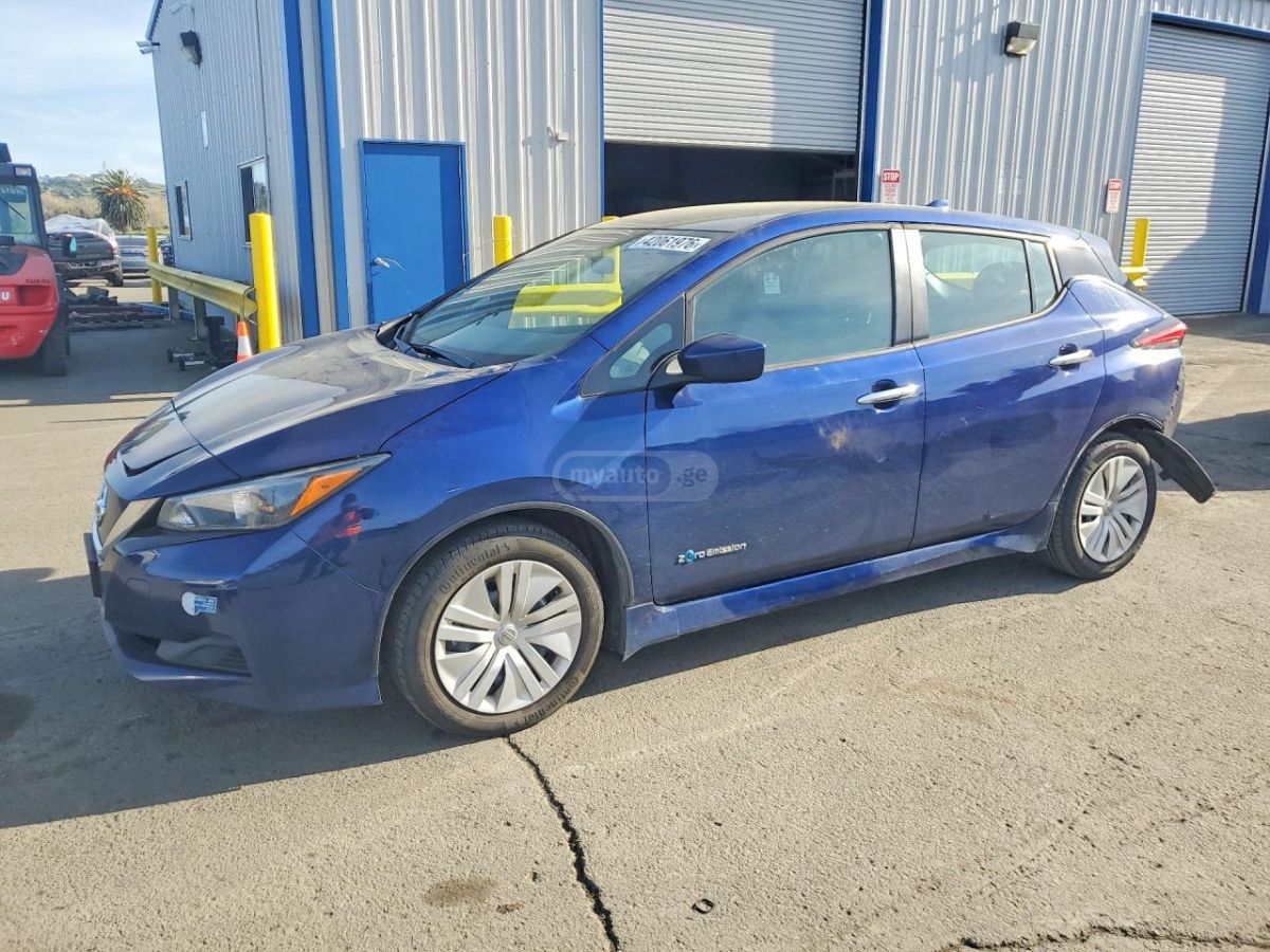 Nissan Leaf - фото 3