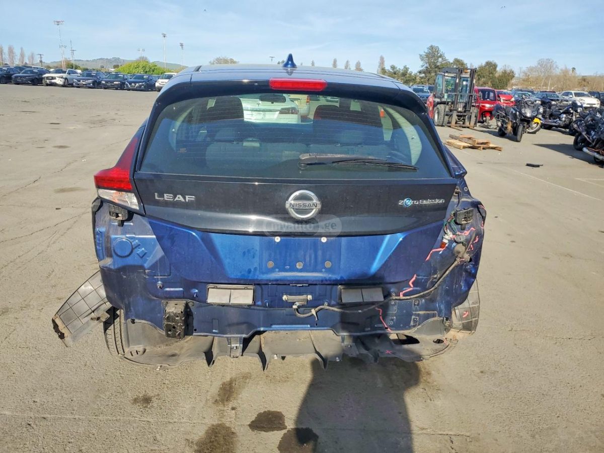 Nissan Leaf - фото 6